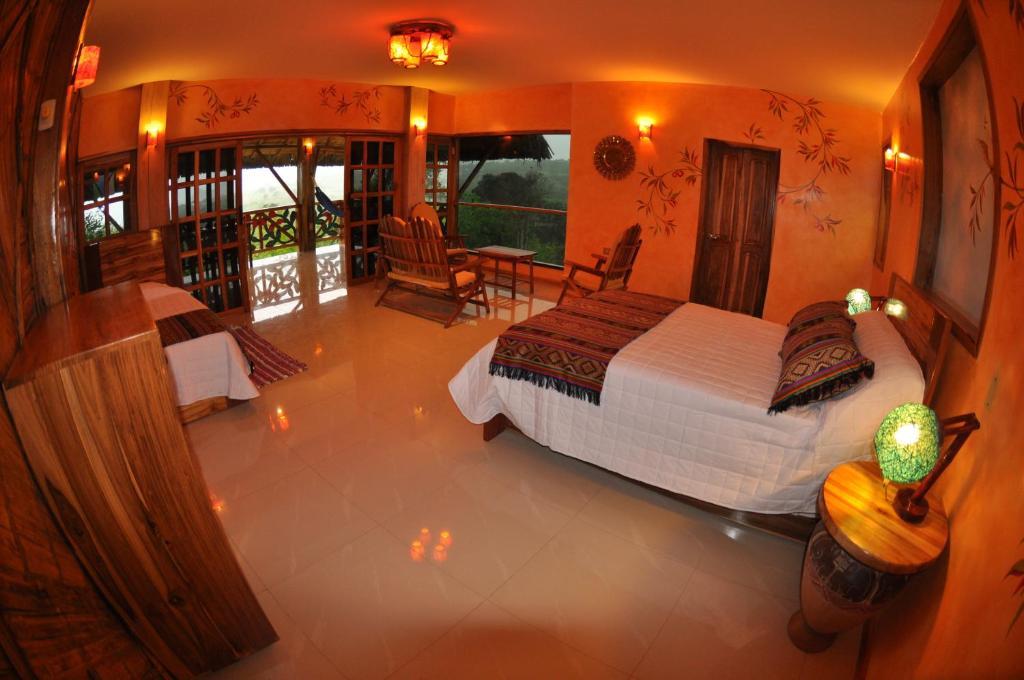 Azuluna Hotel Puerto López